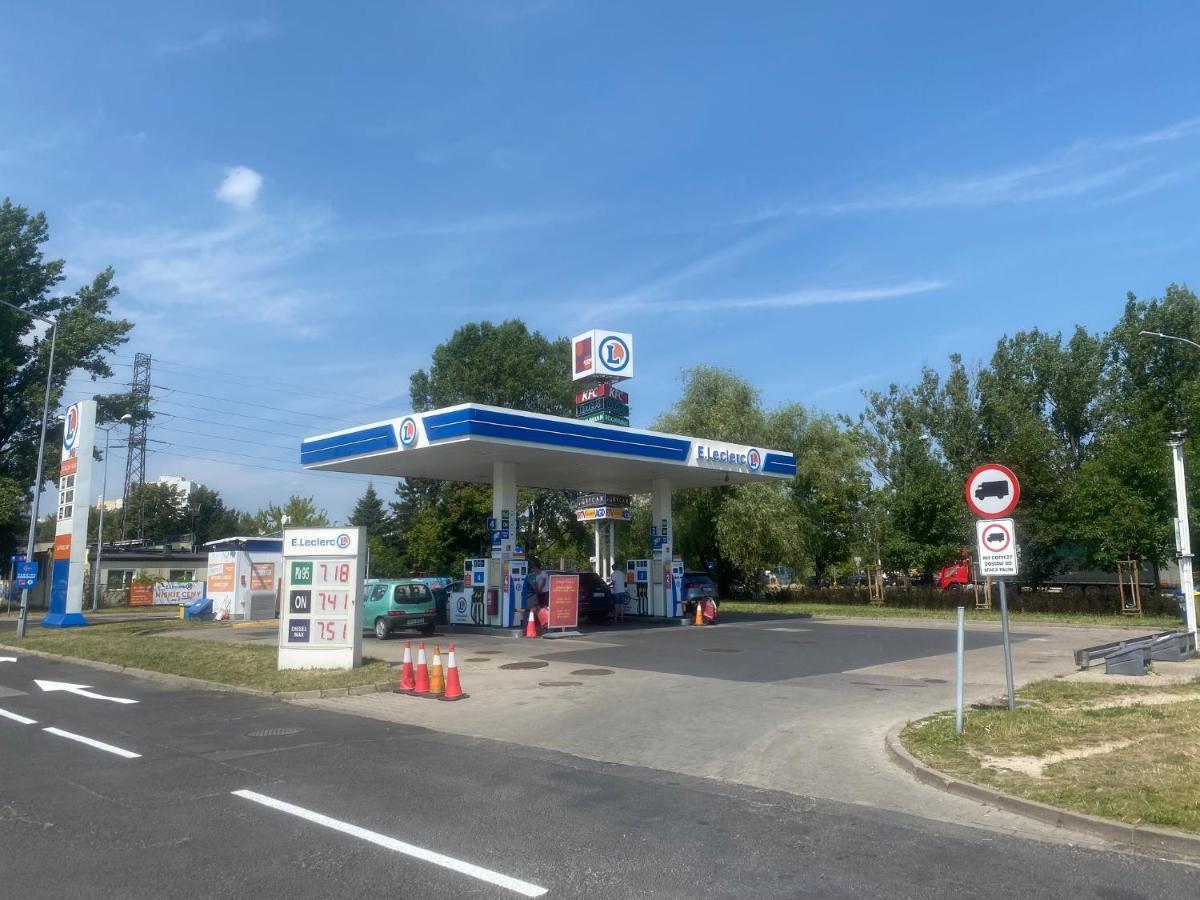 Pokoje Polinezyjska Warsaw Exterior photo